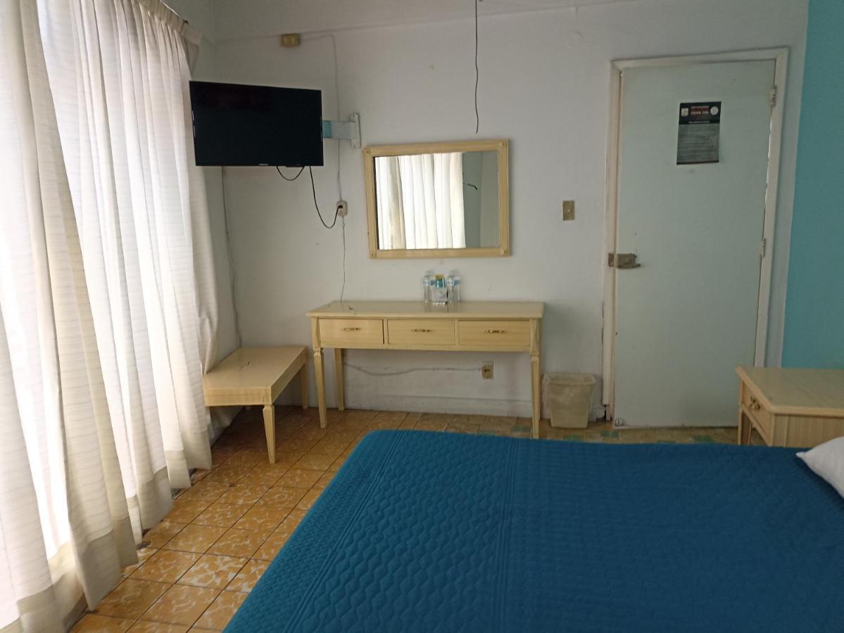 Hotel San Carlos Irapuato Buitenkant foto